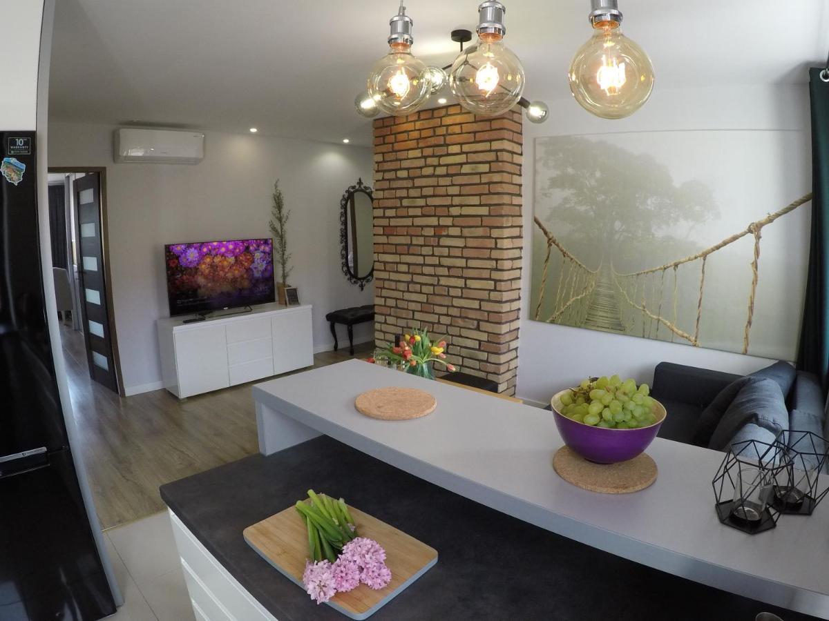 Apartament Bieszczady Appartement Ustrzyki Dolne Buitenkant foto